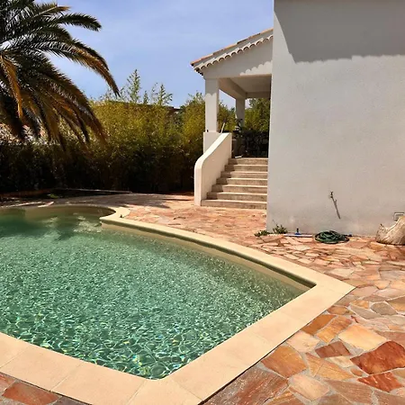 Dans Calme Proche De La Mer Avec Piscine Privee 아파트 *